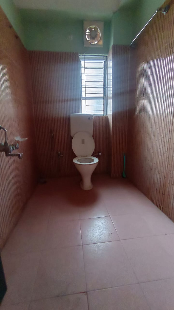 Unfurnished 3bhk in down town hospital, GS Road, Bormotoria, Guwahati, Assam, India for Rent